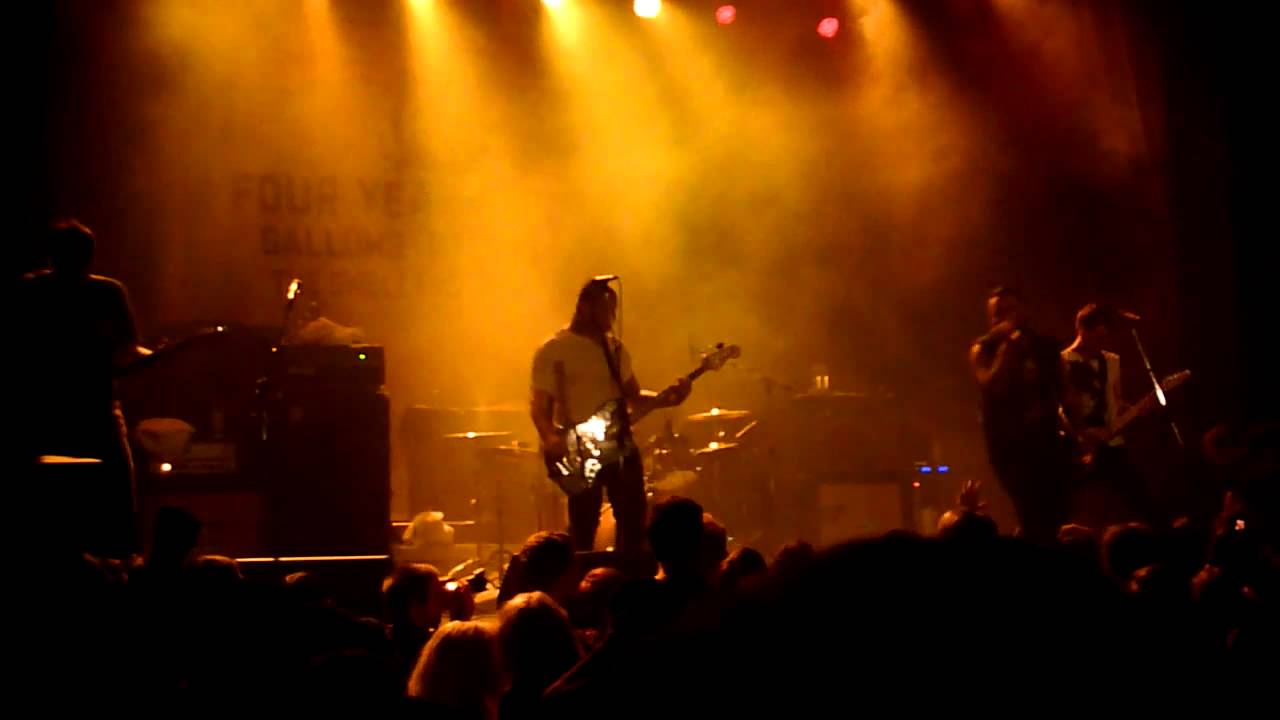 Gallows - Misery (Live) Montreal (20/10/2011)