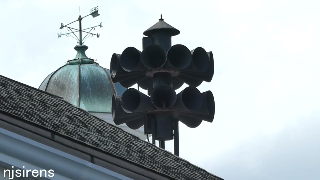 Federal Signal 3T22 Fire Siren Test - East Islip, NY (Undulating Hi-Lo, Alternate Wail, Attack)