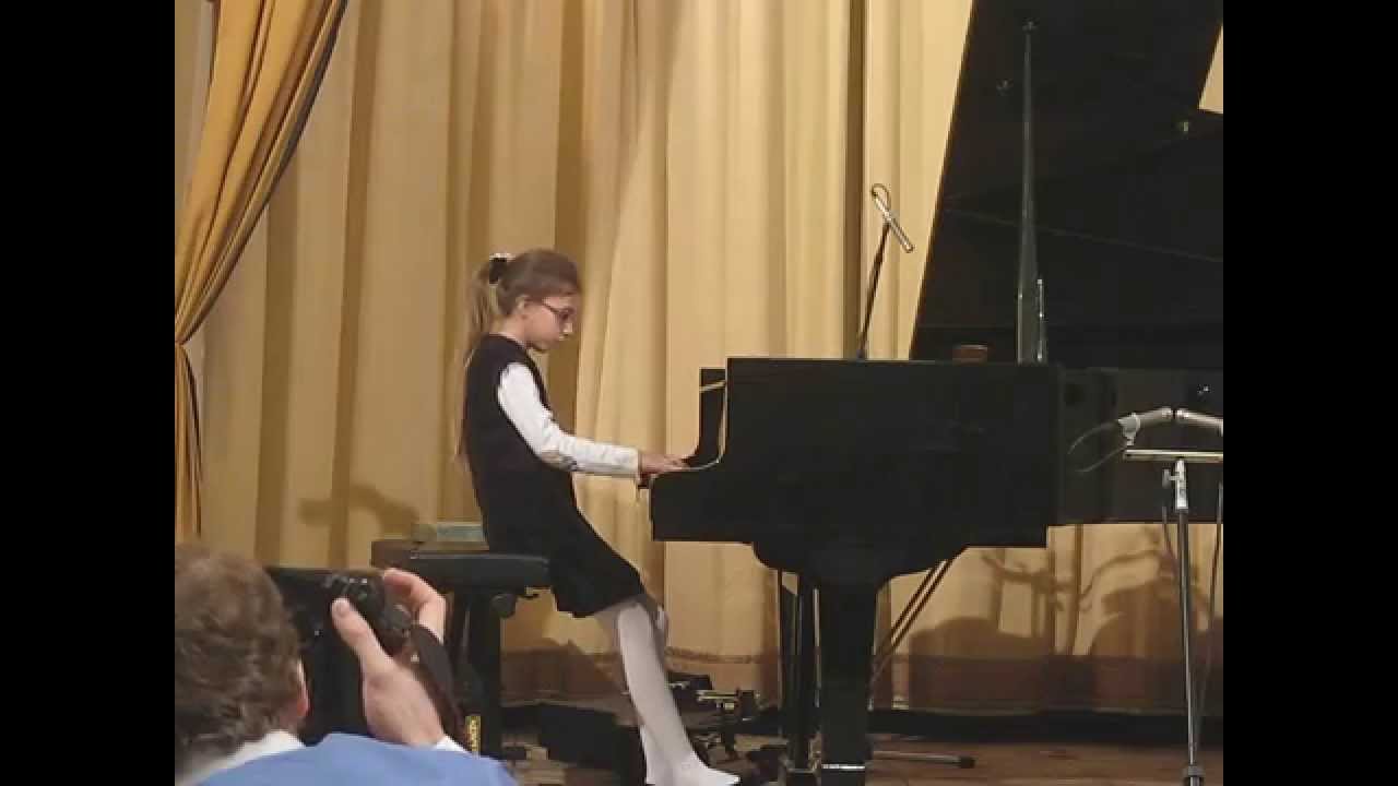 ELIF SABUNCULAR Muradelli concert_2012 03 19.AVI