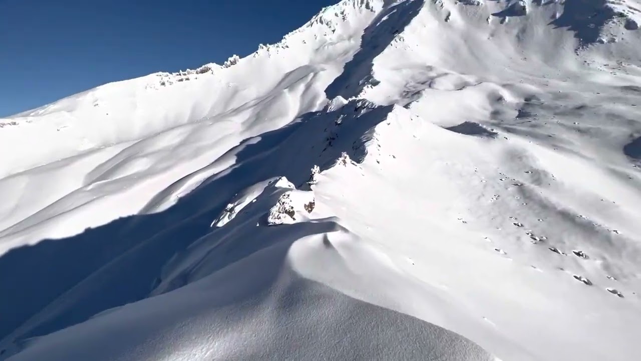 Mt Shasta winter ski tour
