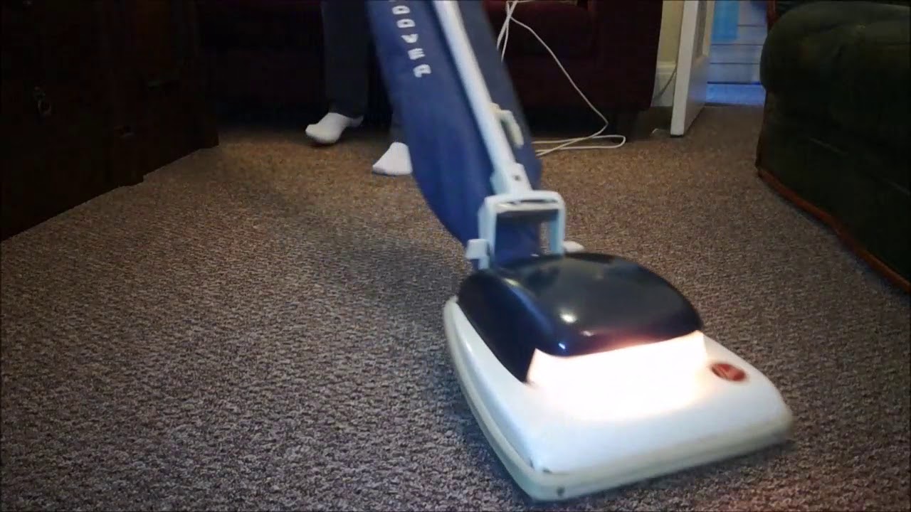 Vintage 1973 Hoover Senior 6525C Upright Vacuum Cleaner