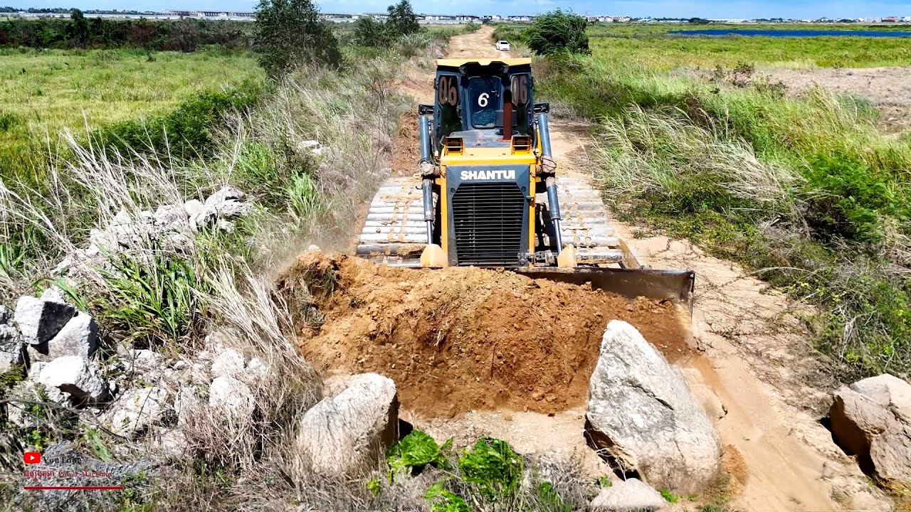 Exquisite A Starting Project! Huge Land Cutting Forest In Slope & Clear Street With Skill Job Dozer!