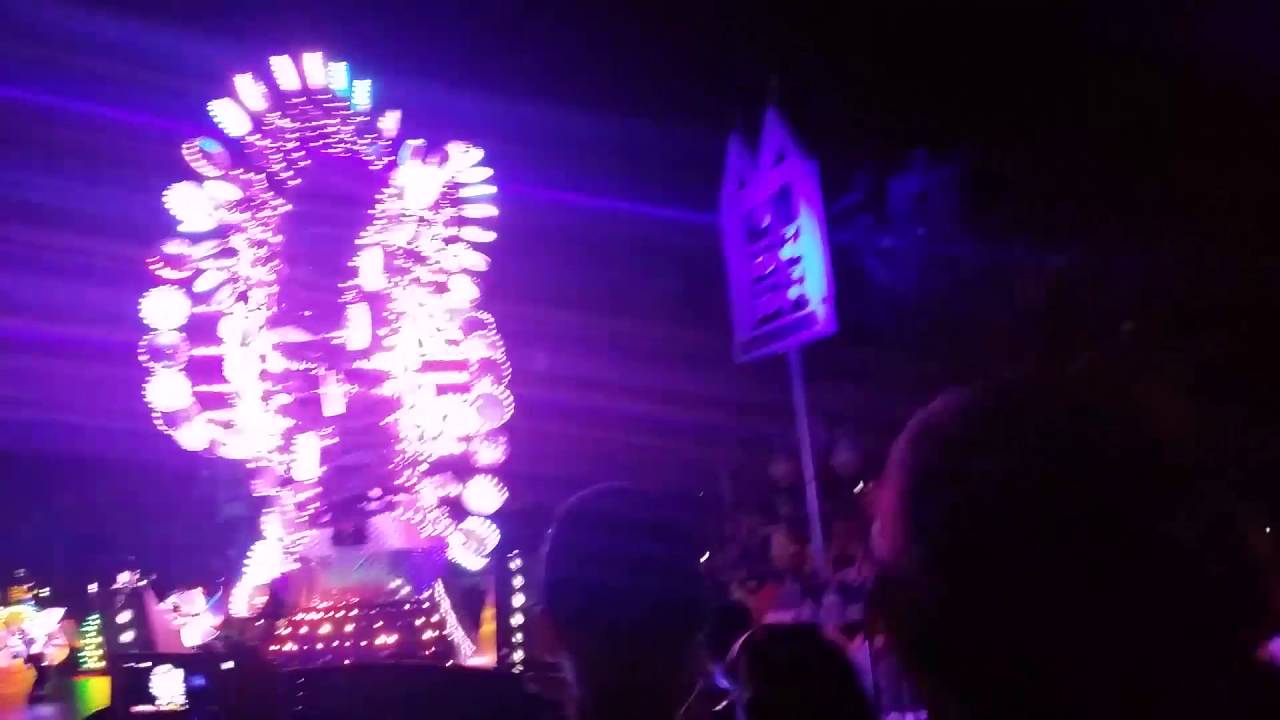 #IMPROMPTU DANCE PARTY FINAL PAINT THE NIGHT PROCESSION