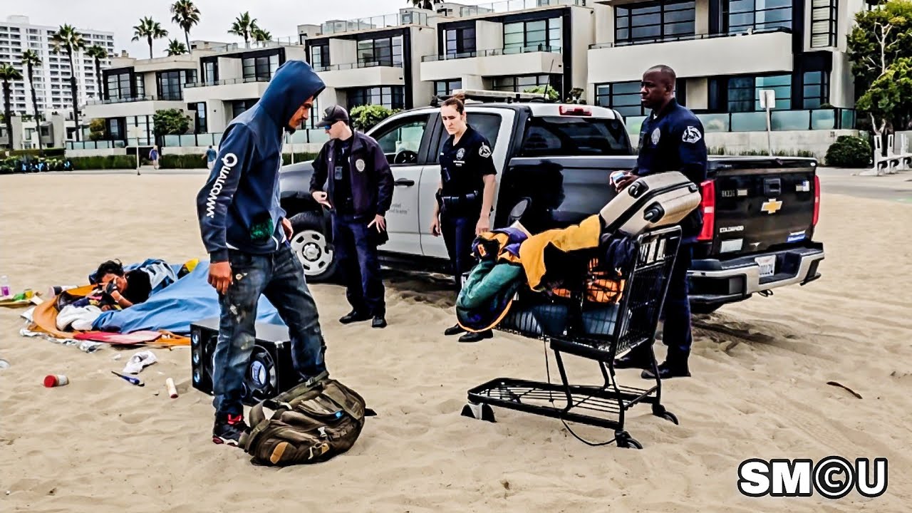 𝗕𝗘𝗔𝗖𝗛 𝗦𝗛𝗢𝗪𝗗𝗢𝗪𝗡: LAPD Moves In to Clear Homeless Encampment on Venice Sand