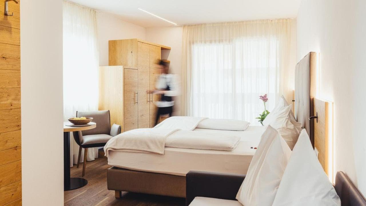 Hotel Schmuckhof, Chiusa, Italy
