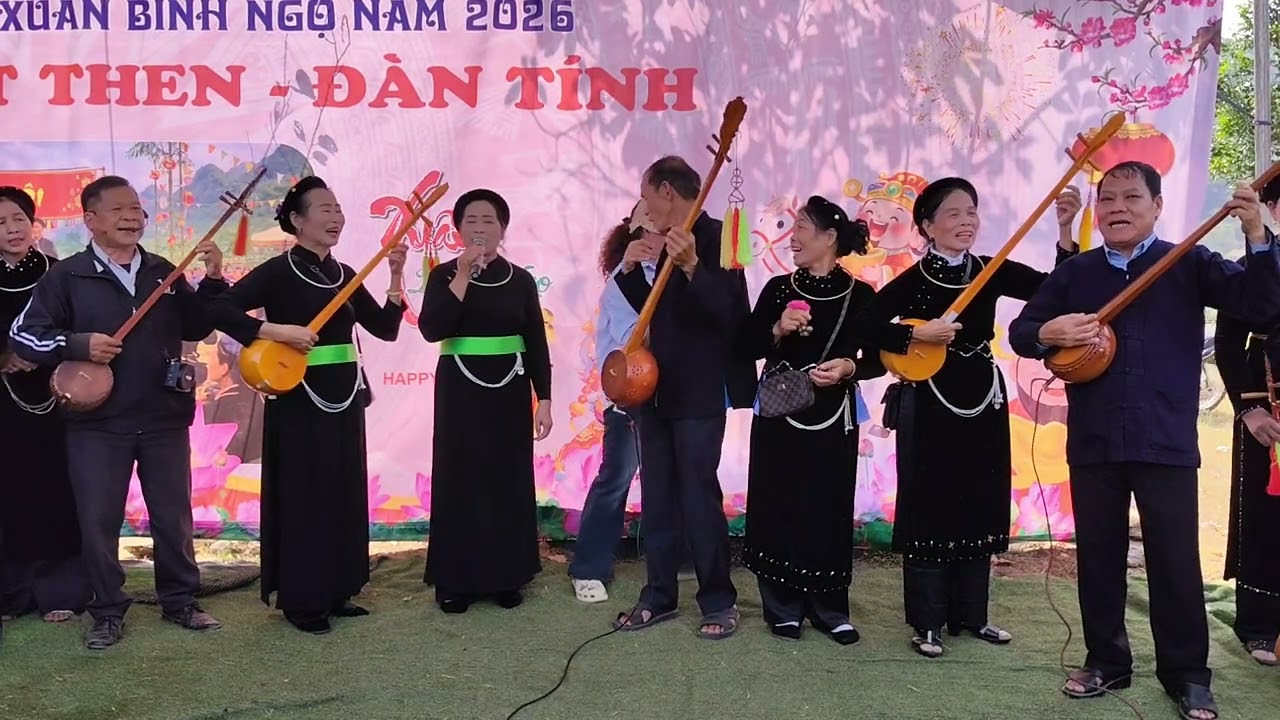 Đội hát then Lâm Hà giao lưu 