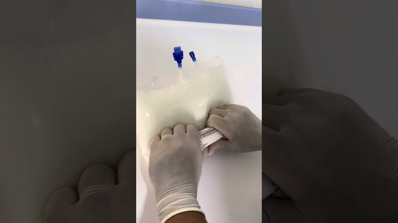 Nutrition parentérale (préparation de l’oliclinomel) #nurseryrhymes #hospital #cupcut #medicina