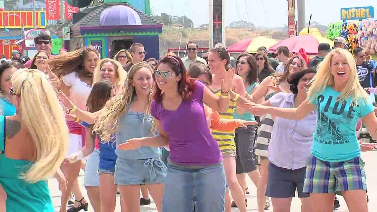 Flash Mob Invades Santa Cruz Beach Boardwalk