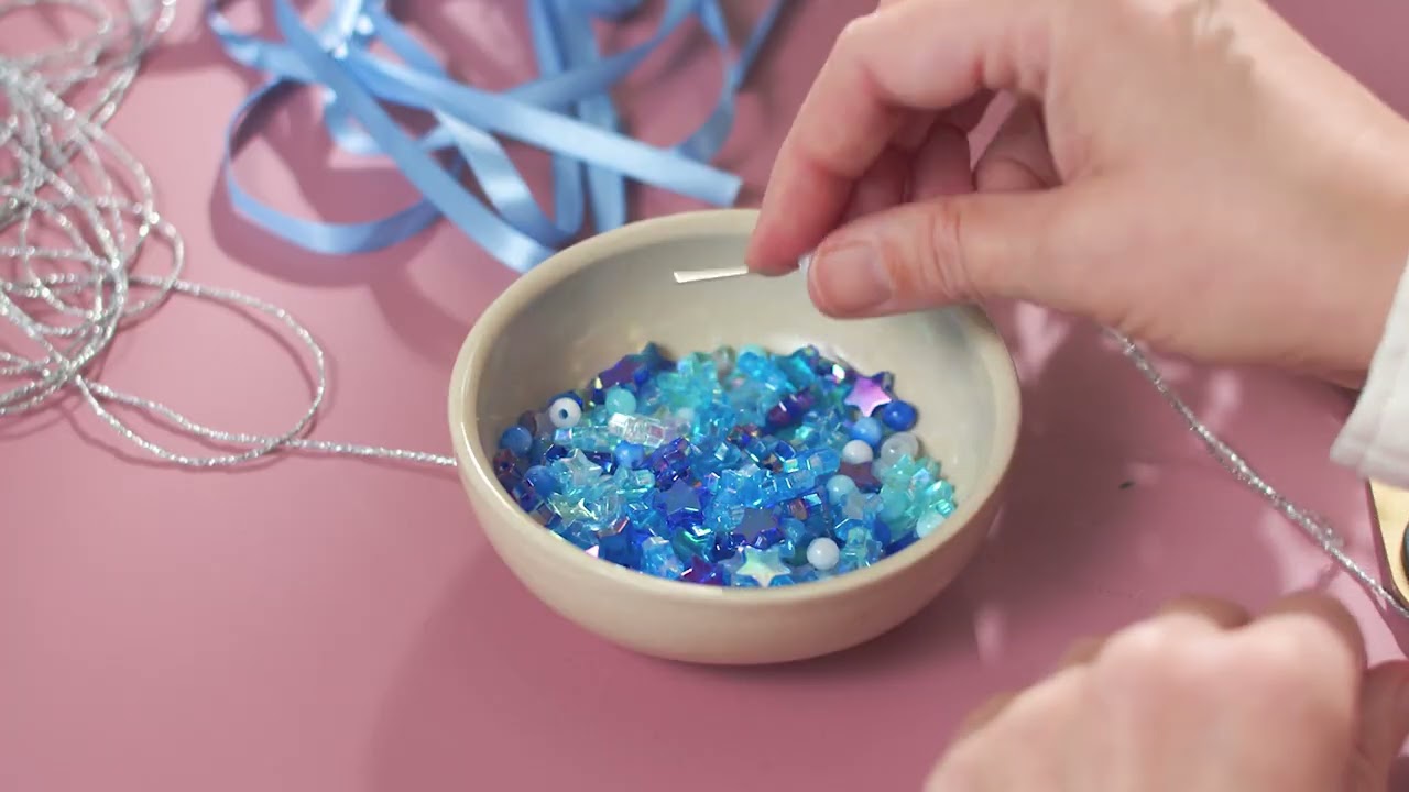 Create a festive jellyfish costume - DIY by Søstrene Grene
