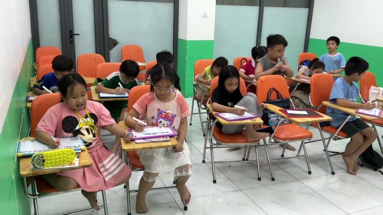 L2.2 EU-CS2-2/3/2026-Class Speaking + Playing game