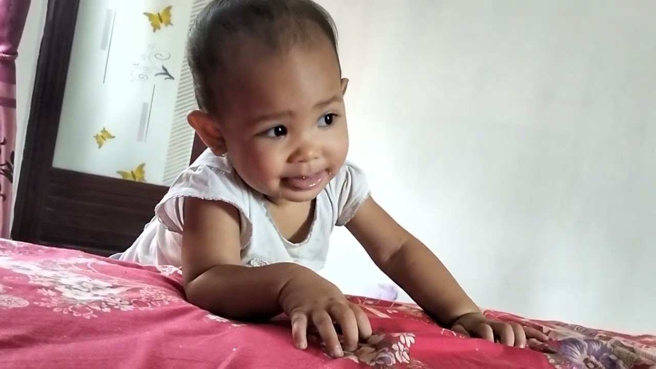 Adek suka ganggu kakak tidur 