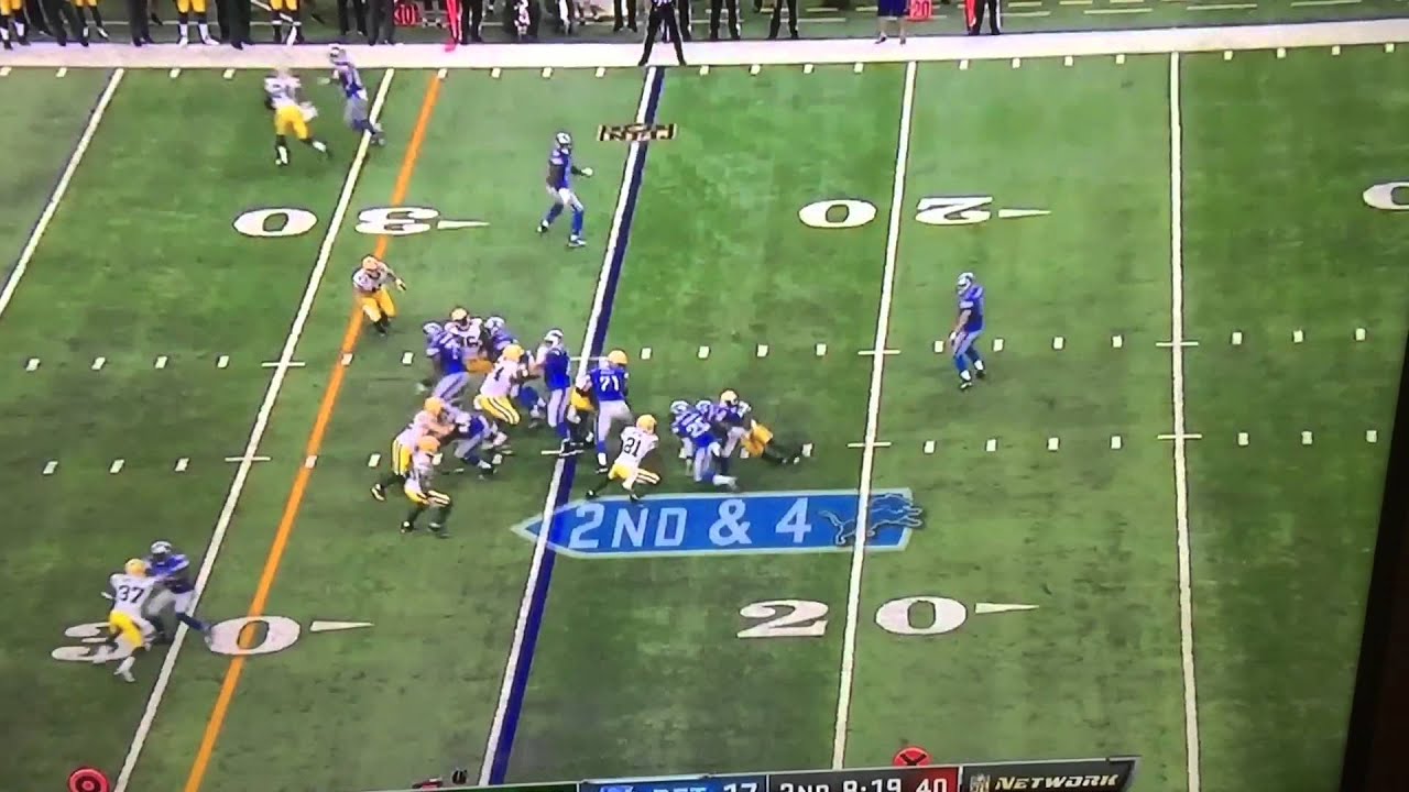Eric Ebron runs a pass route on a run play.