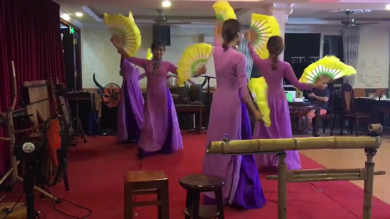 Indochina Queen Saigon Dinner Cruise-  Viet Flame Tours
