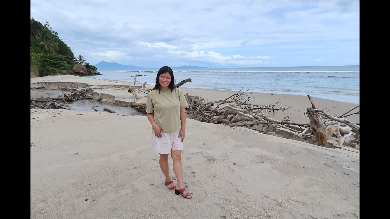 2025 Christmas Vlog Ep.16: Random Beach Stop