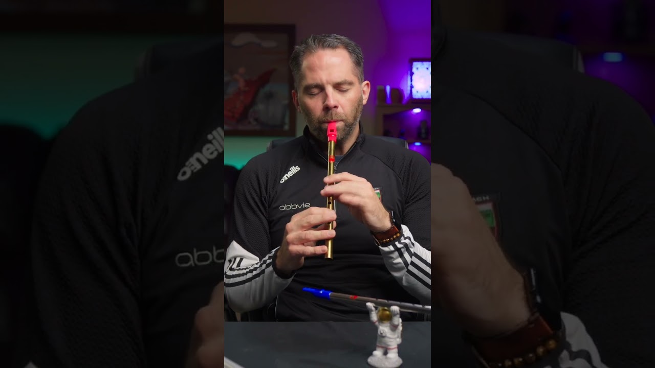 The Green Mountain (reel) on Vintage Generation Bb tin whistle