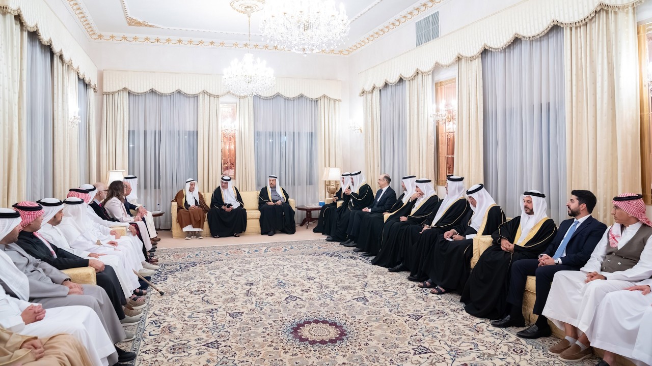 نائب جلالة الملك ولي العهد خلال زيارته عدداً من المجالس الرمضانية