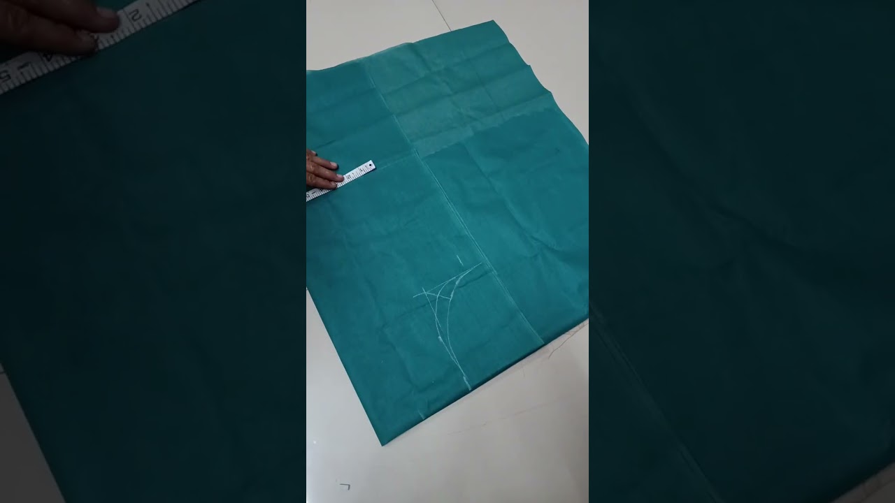 Blouse ki cutting.. 