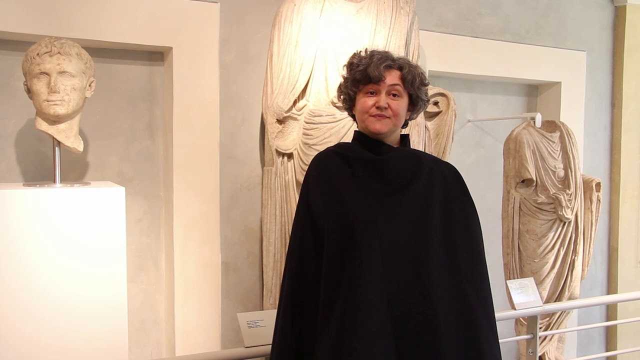 Palazzo Pianetti: ritratto di famiglia in un interno
