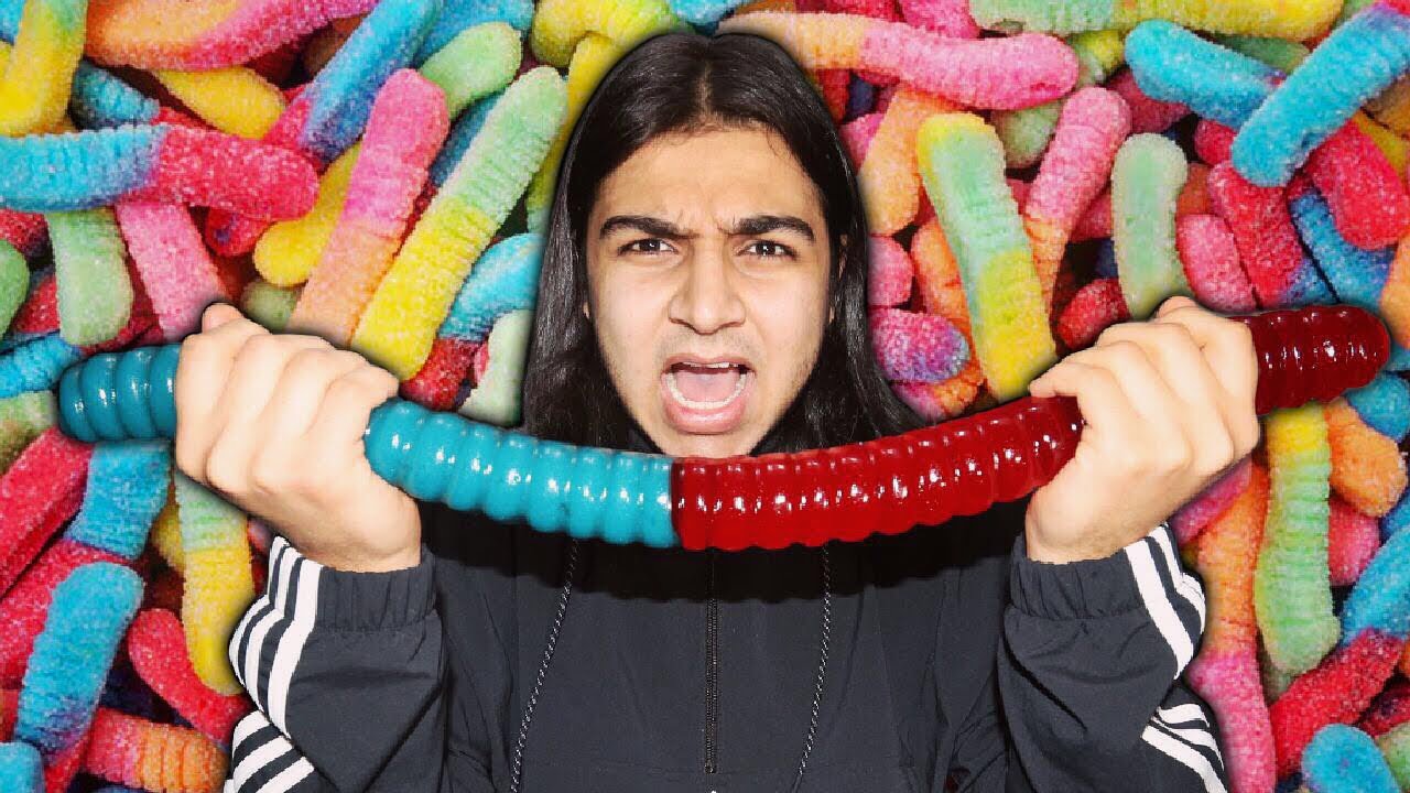 The Worlds Largest Gummy Worm Challenge (SUGAR RUSH ALERT!)