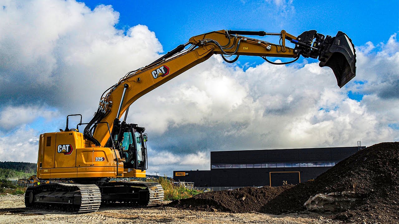 Nyheten Cat 325 CR i Norge
