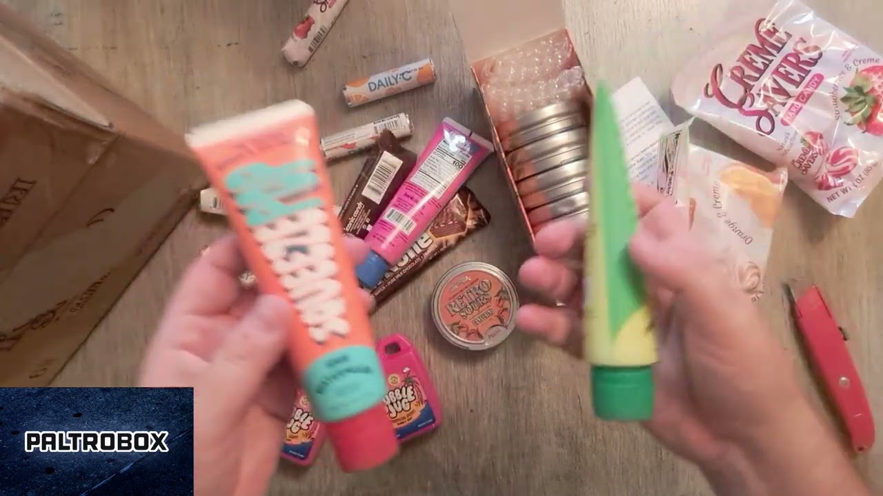 Paltrobox #417: Waterloo Sparkling Water, Iconic Candy, Ramen king Ivan, Duree And Co & Teeturtle