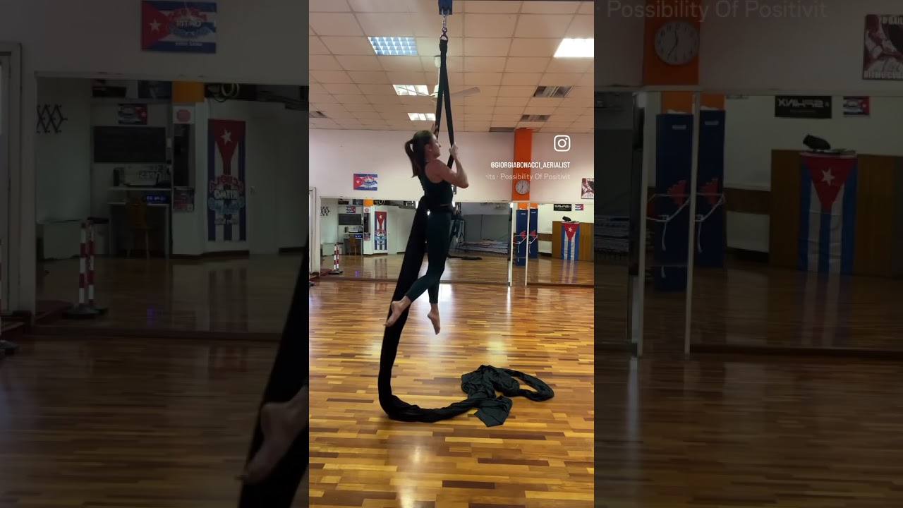 Angel 👼 .#aerialsilks #aerialsilkstricks #aerialsilktricks #aerialsilkphotography #aerialvideo