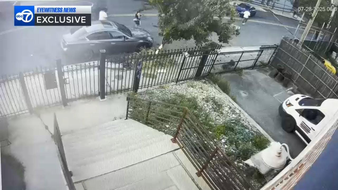2 young men fatally shot in parking lot of Bronx park