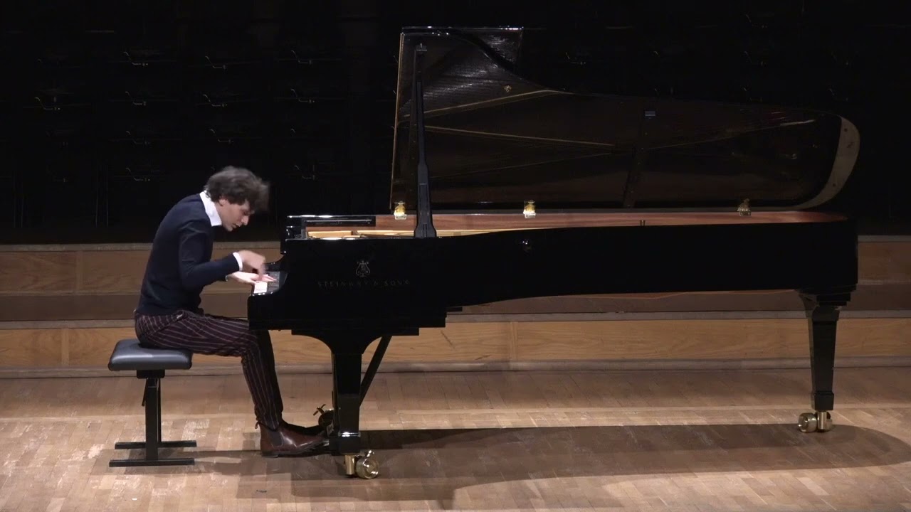 A. Scrjabin Sonata no 4 (Simon Karakulidi)