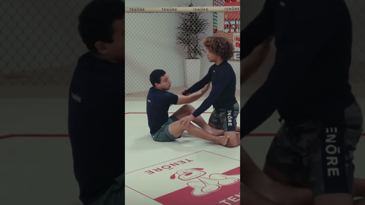 Тай Руотоло учит Д'Арсе перетаскиванию рук #tyeruotolo #kaderuotolo #bjj #darce #armdrag #bjjtech...