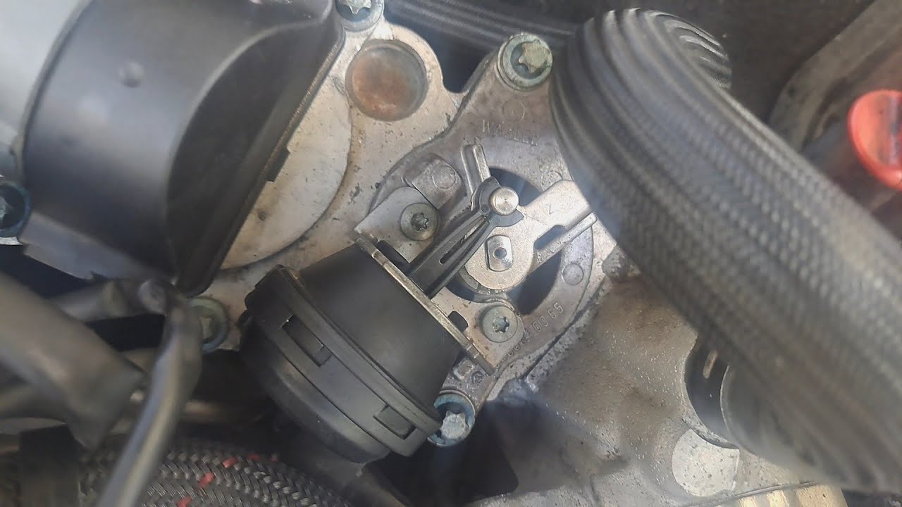 Mercedes-Benz E200 W211 - P20A3 trouble code caused by faulty flap valve controlled by vacuum