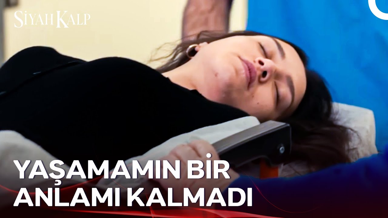 Esma Hem Kendinin Hem De Bebeğinin Canını Tehlikeye Attı | Siyah Kalp