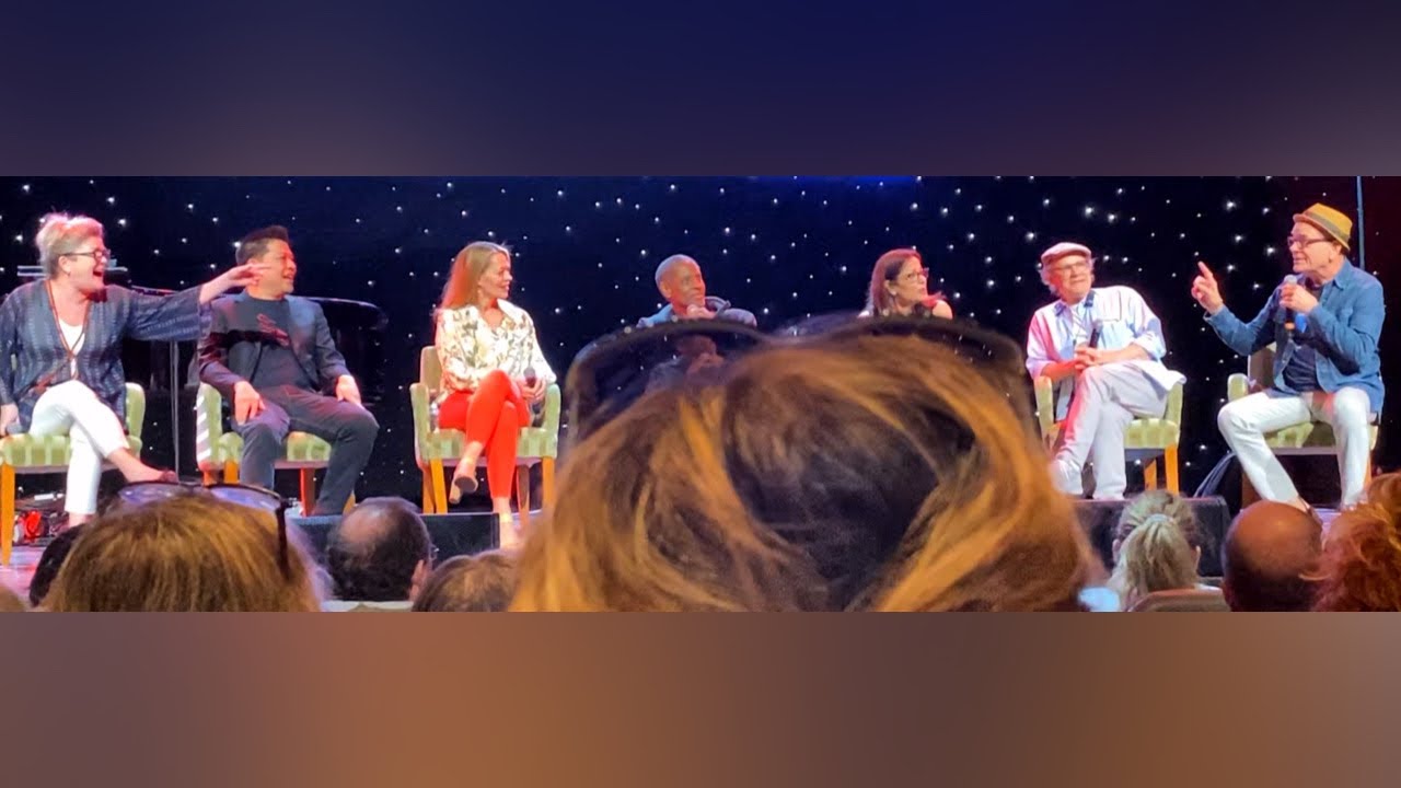 Star Trek: Voyager #4 - 25th Anniversary Reunion Panel