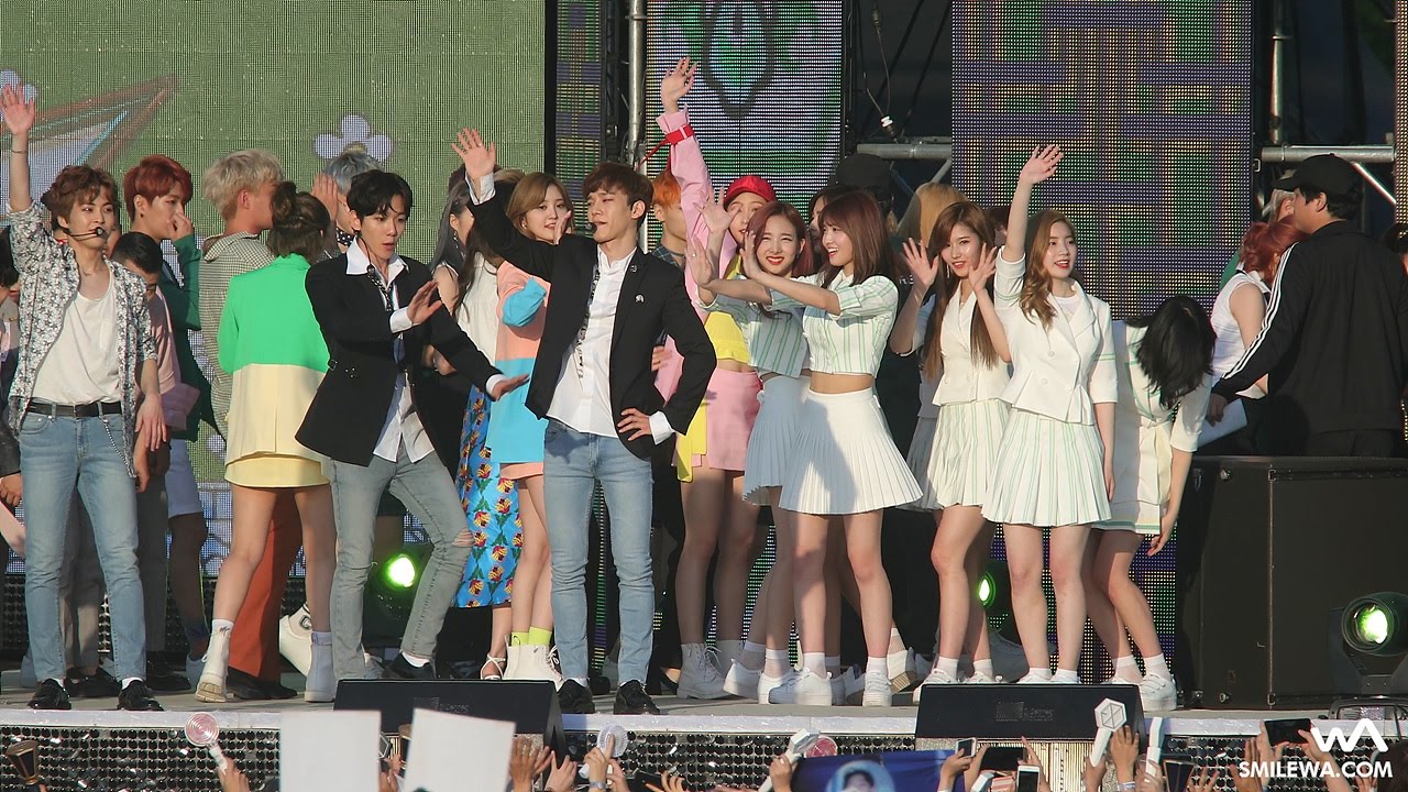 170519 TWICE & EXID & 나비 & EXO-CBX 엔딩 4K 직캠 @전주 뮤직뱅크 4K Fancam by -wA-