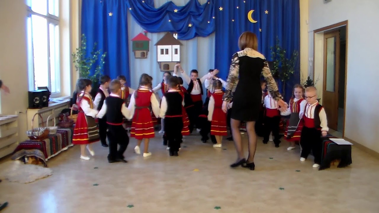 Пролетен празник на 2 и 3 група-23. 03. 2017 г. в Държавна детска градина