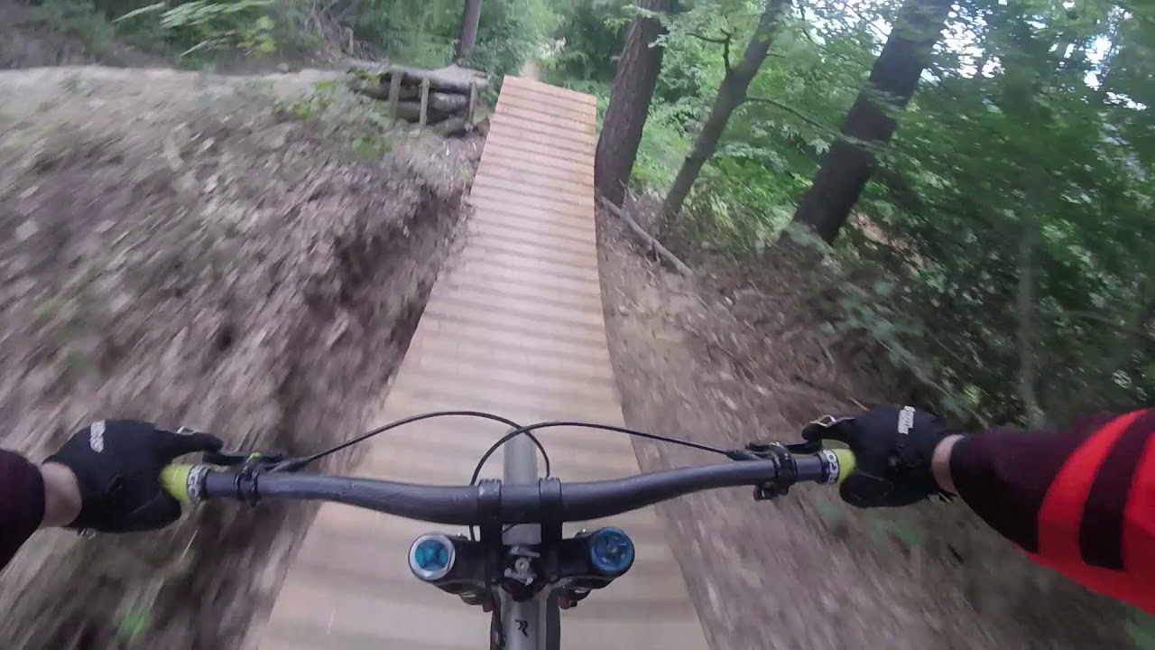 We love Alpenbikepark Chur Brambrüesch, all big Jumps
