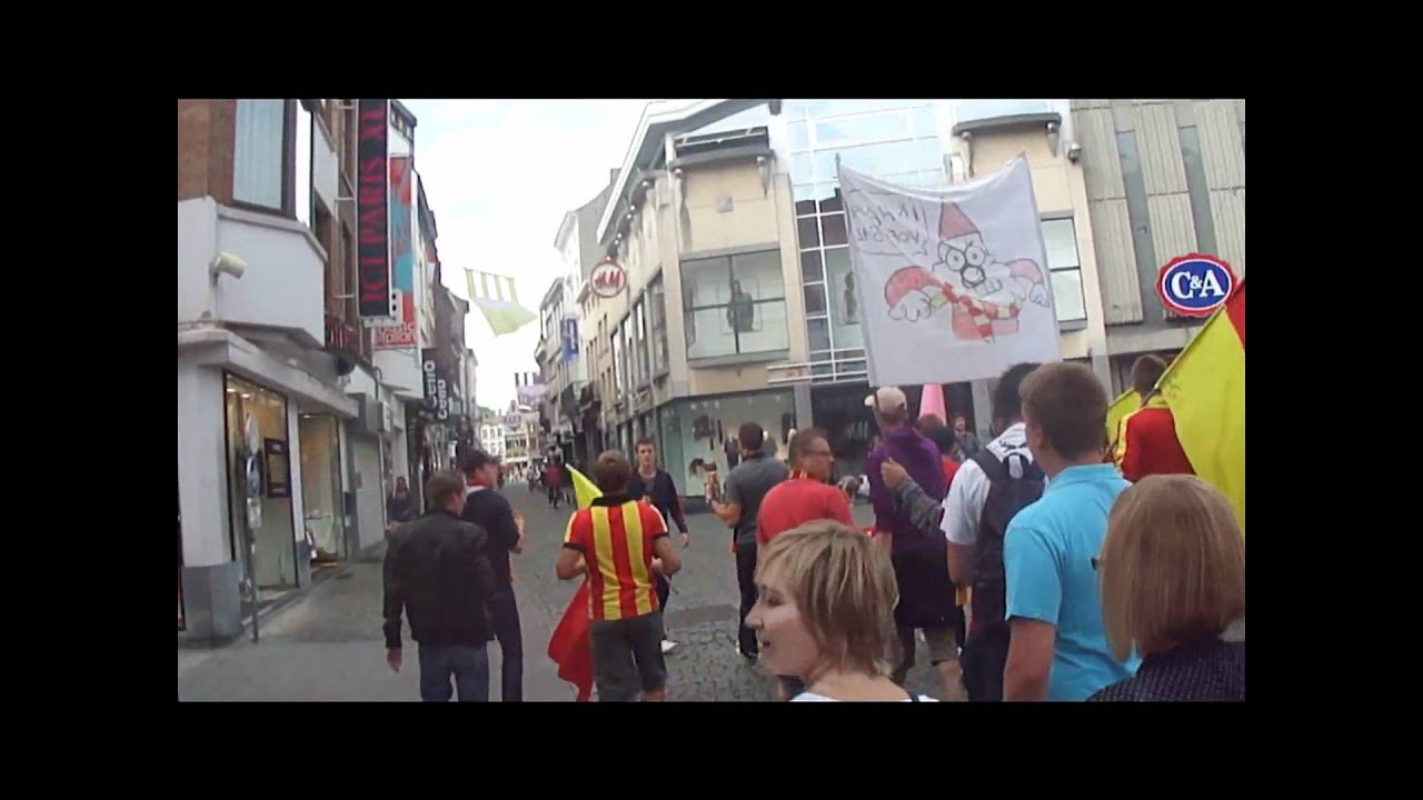 Malinwa Catholics corteo voor de derby tegen Lierse SK