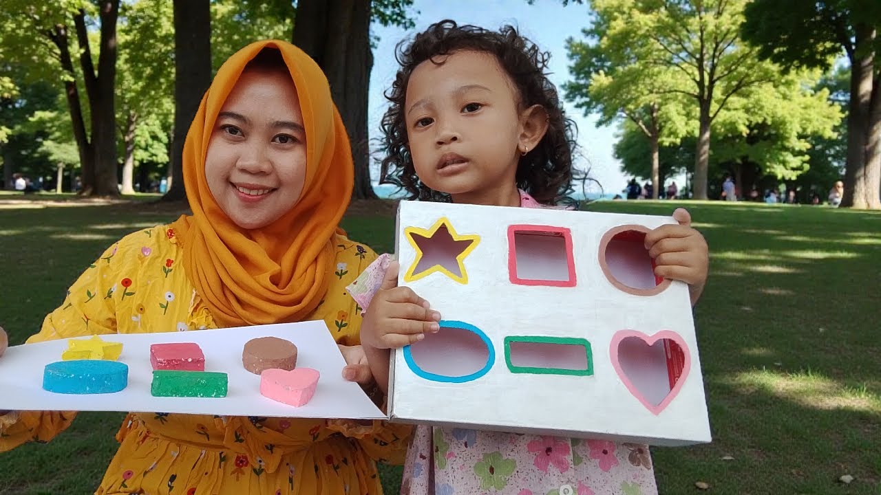Ceisya bermain puzzle balok dari kardus bekas susu / permainan anak balita dan anak bayi