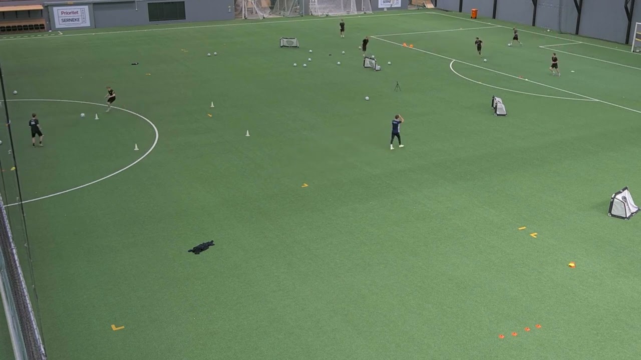 Positional-Specific Midfielder Drill with Pro Players | Uncut Training Session
