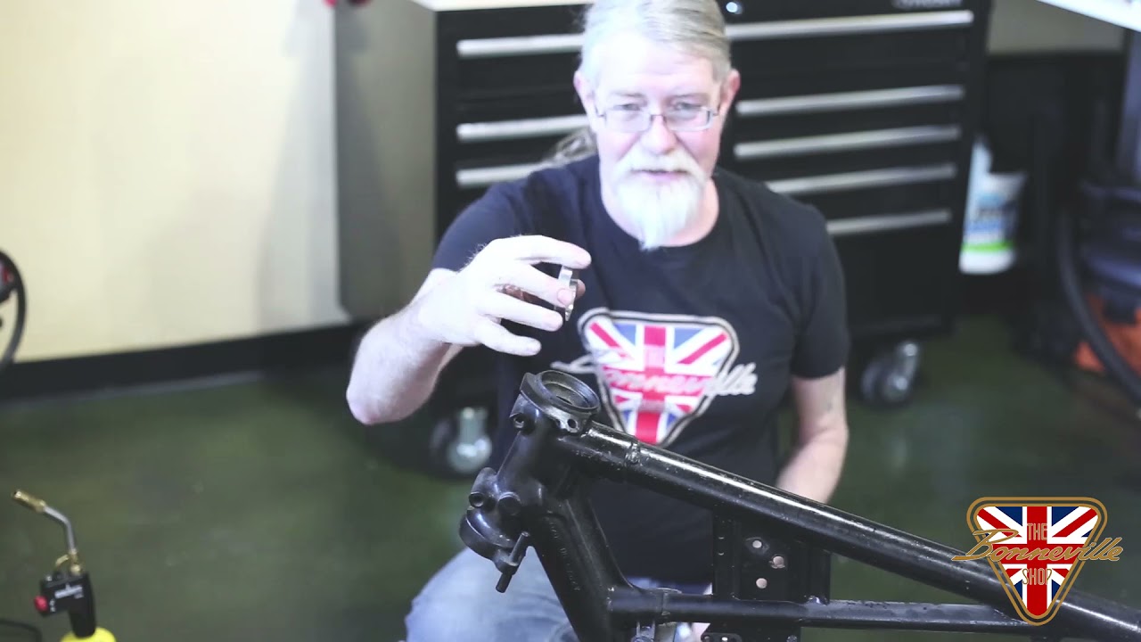 1968 Triumph T120R Rebuild - Knocking the Old Bearings Out of the Frame.