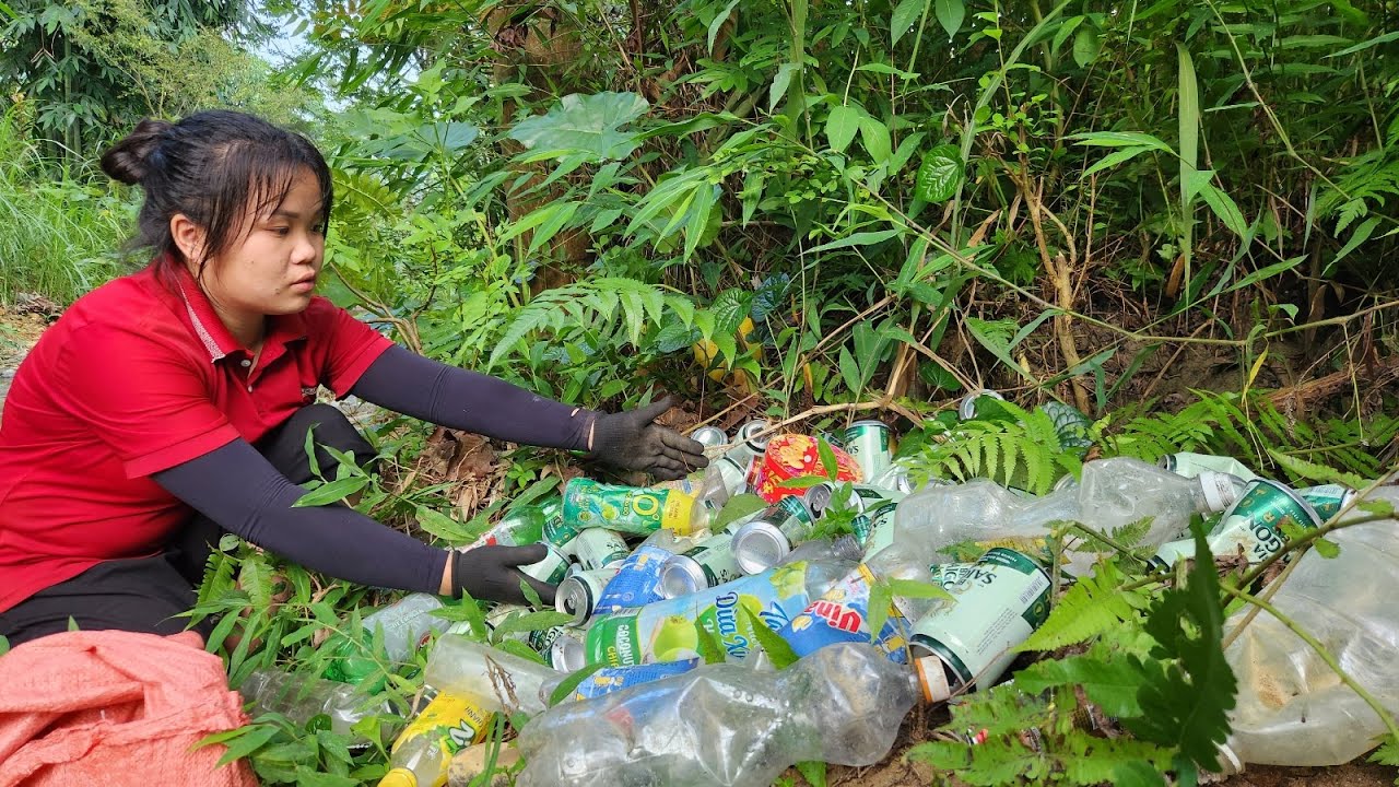 Harvesting turmeric - Collecting scrap materials to sell for Laura's school fees