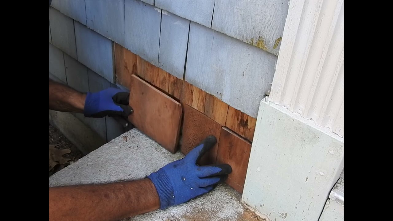 Replacing Rotted Wooden Shingles - Sometimes a 