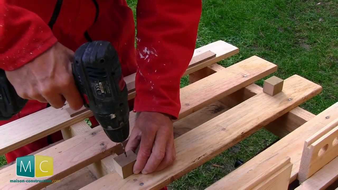 Rangement atelier à partir d'une palette