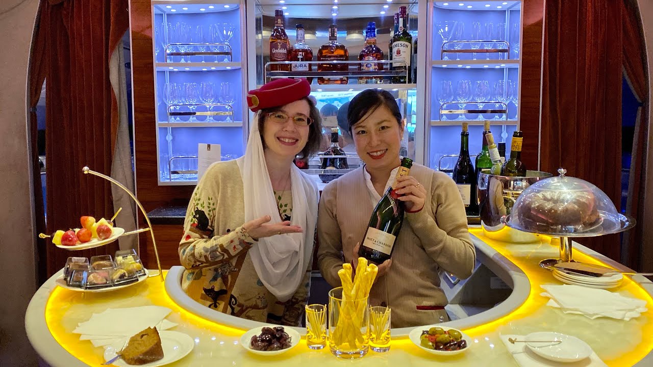 Emirates A380 Onboard Lounge Bar Experience | Business Class