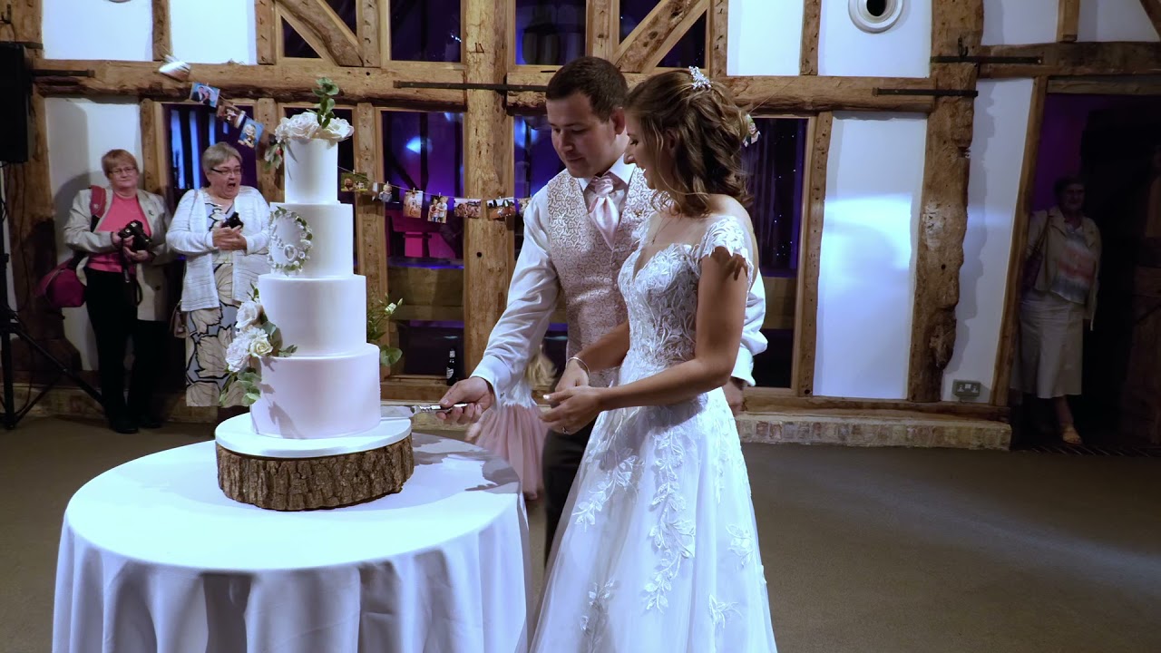 Cutting Wedding Cake - Best Wedding Cake Cutting Ever
