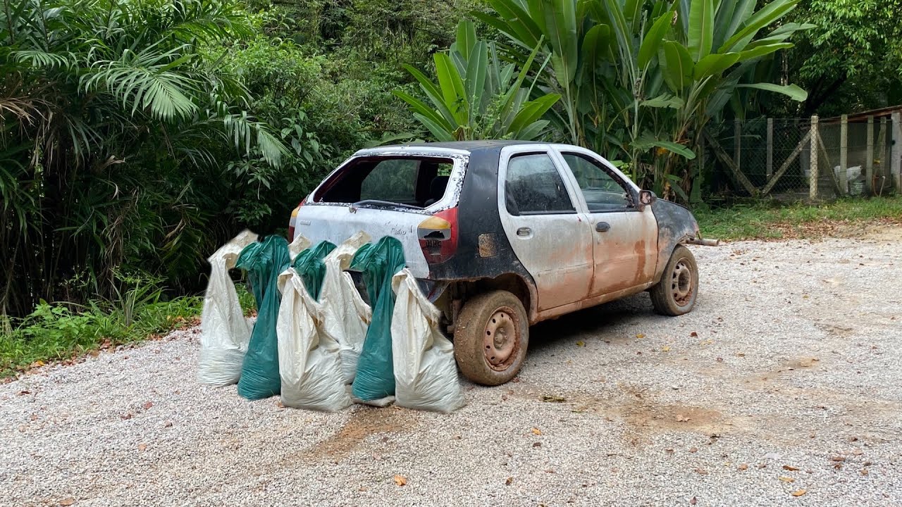 USEI O PALIO DE TRILHA PARA CARREGAR SACOS ADUBO.