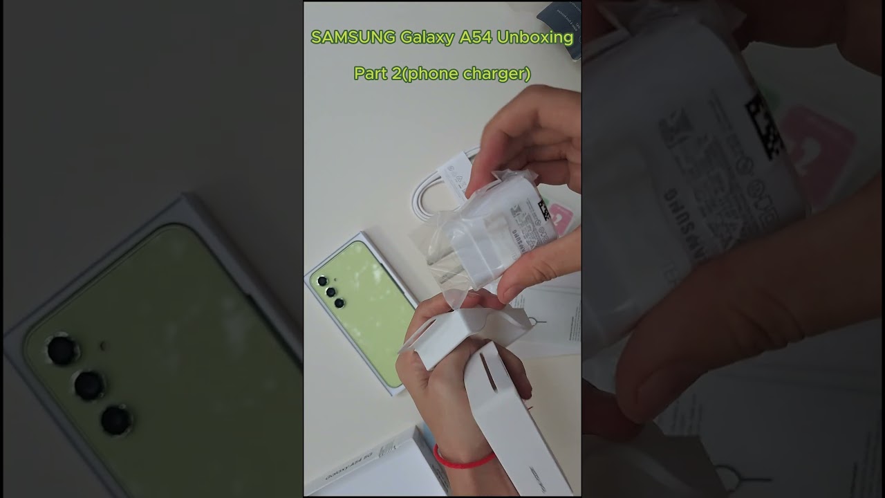 Rozpakowywanie ładowarki Samsung Galaxy A54