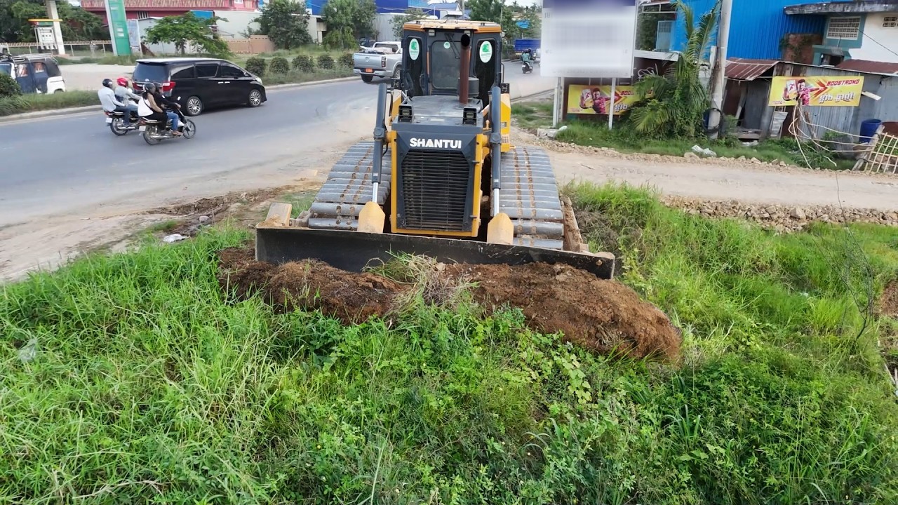 NICELY Start Working, Powerful Bulldozer with dump trucks Pouring soil Best Region