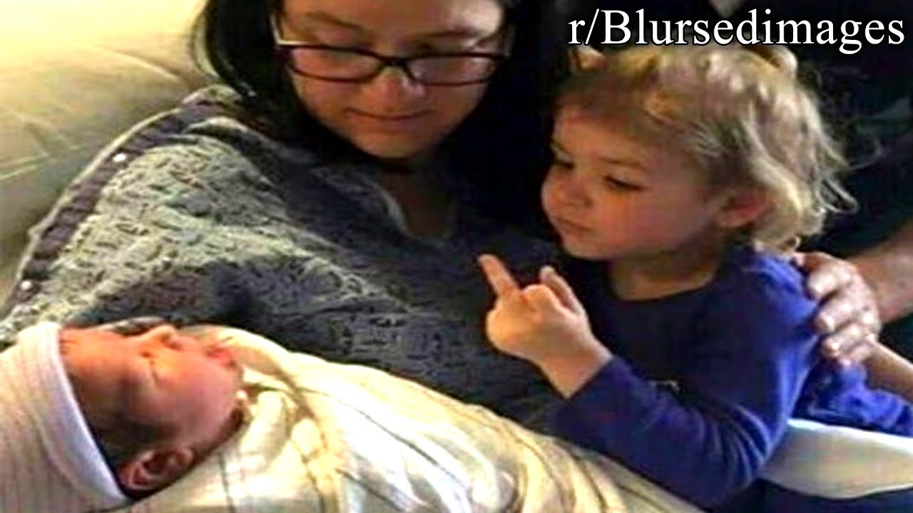 r/Blursedimages | молодой бандит
