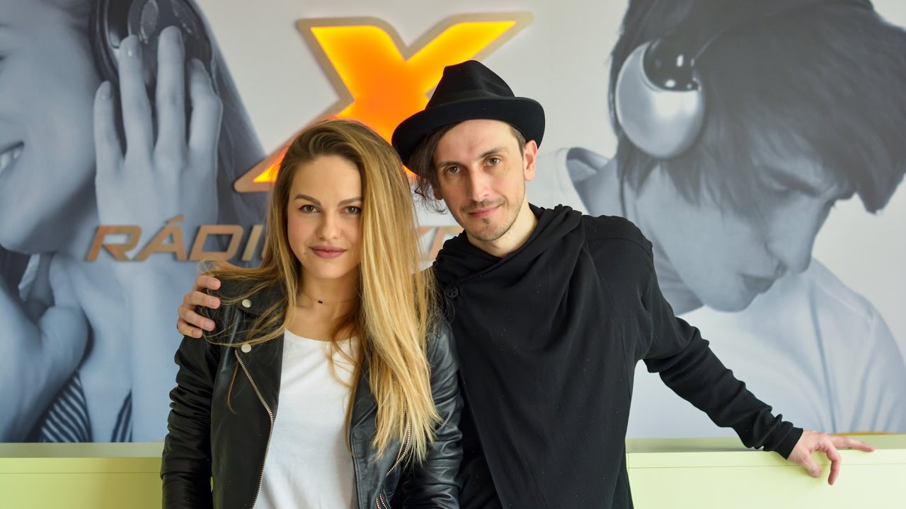 Nocadeň & Lina Mayer - Čítaš mi z pier (Expres Live)