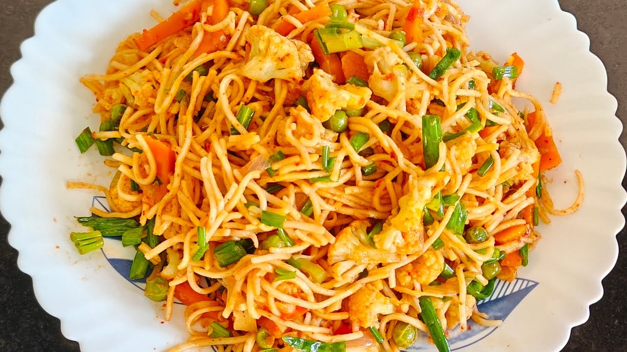 Gobi Manchurian noodles 